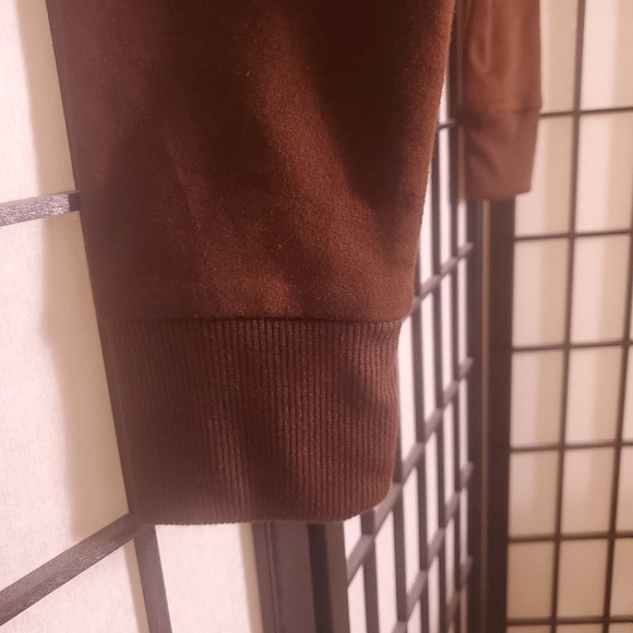 Top - Picture 5 of 6